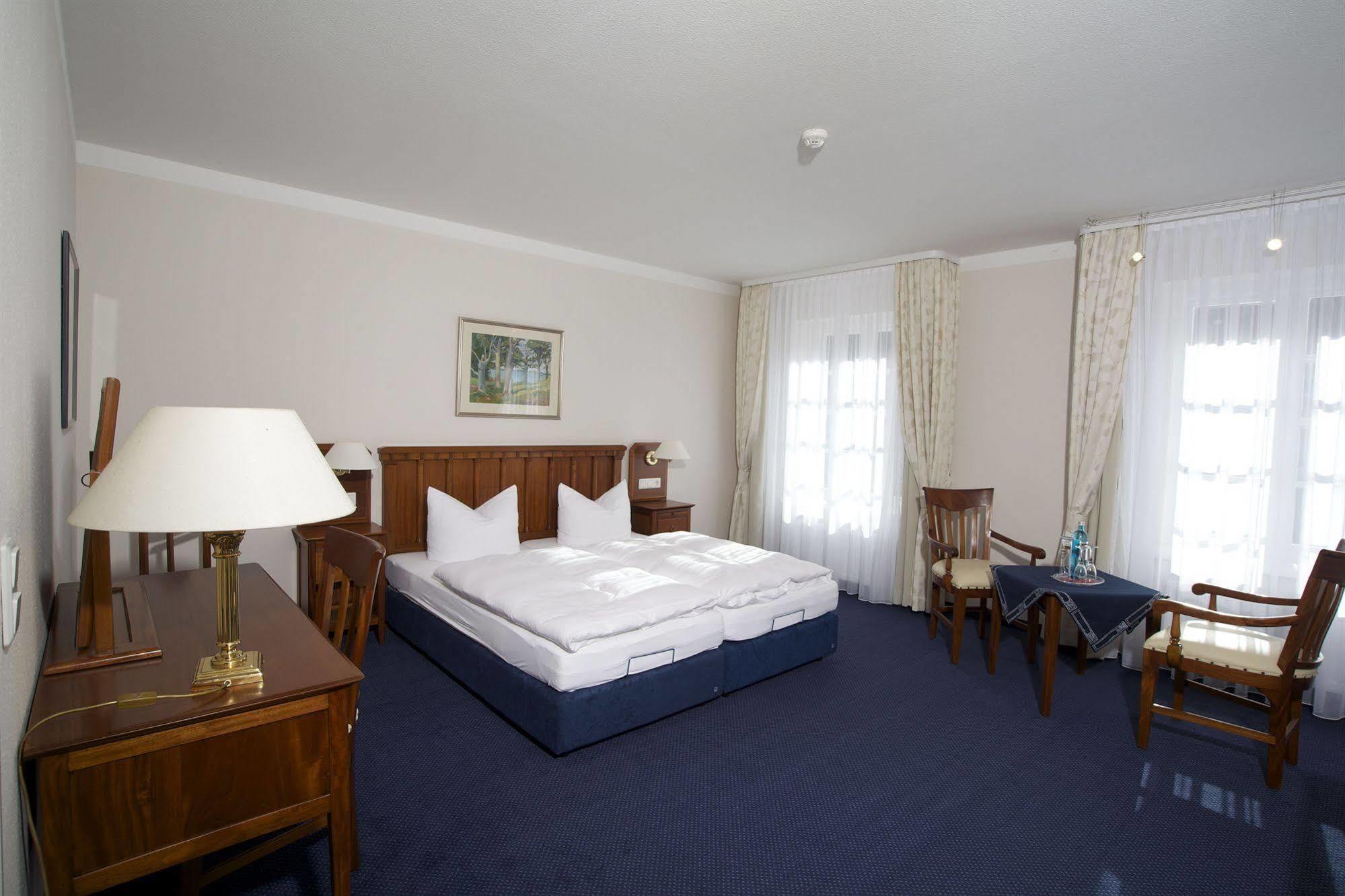 Hotel Badehaus Goor Putbus Luaran gambar